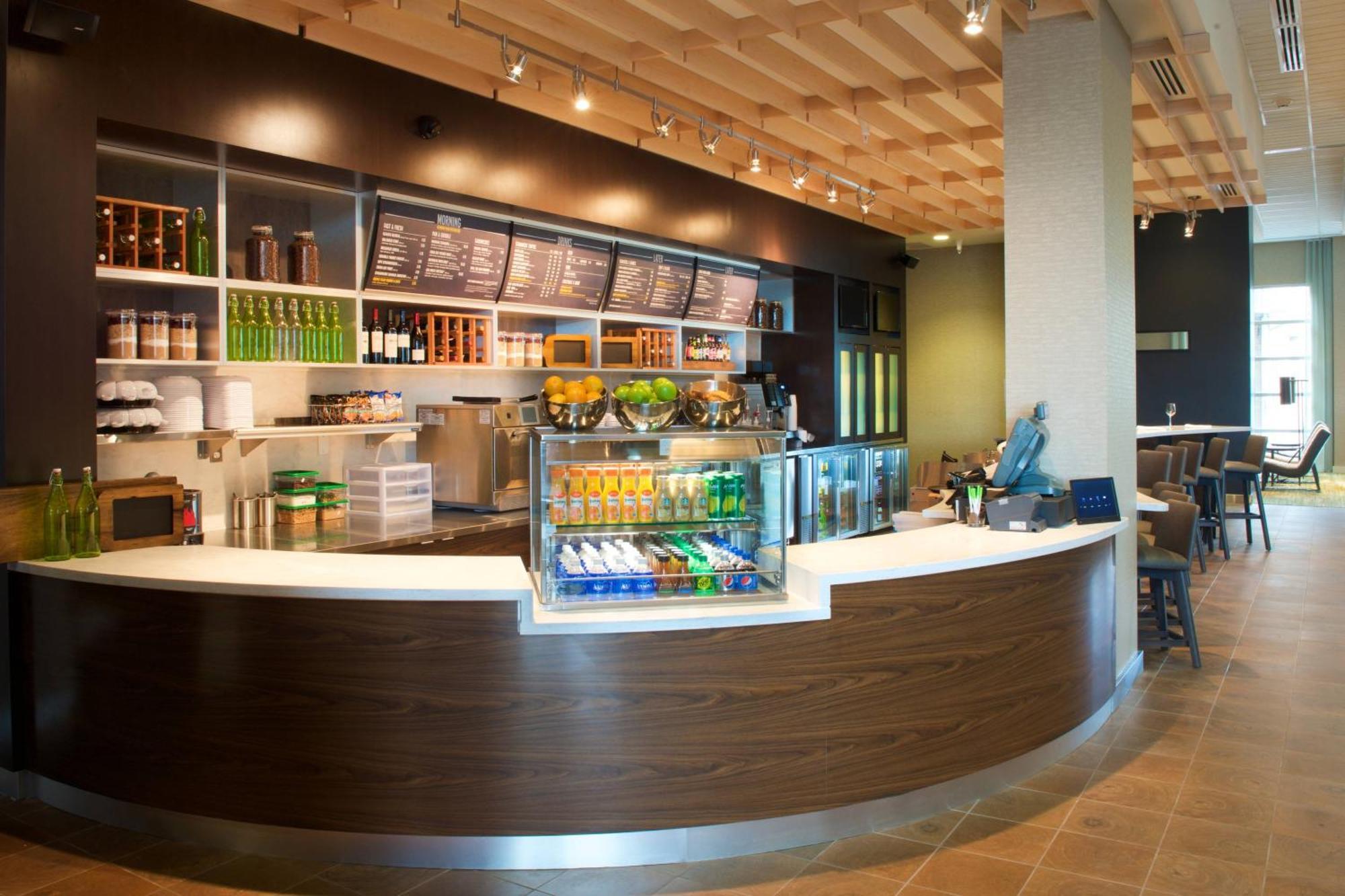 Courtyard By Marriott Seattle Everett Downtown Exterior photo