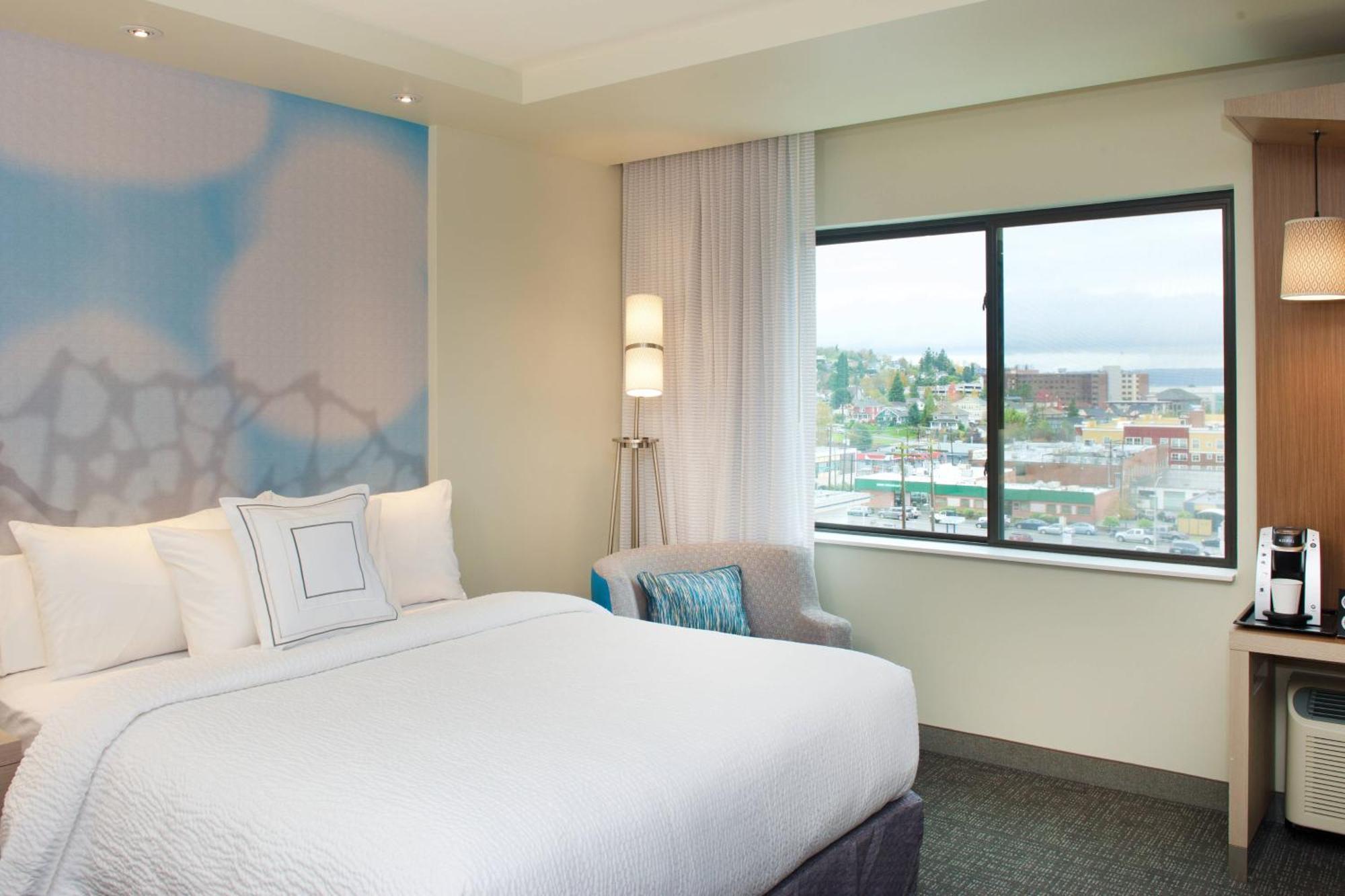 Courtyard By Marriott Seattle Everett Downtown Exterior photo
