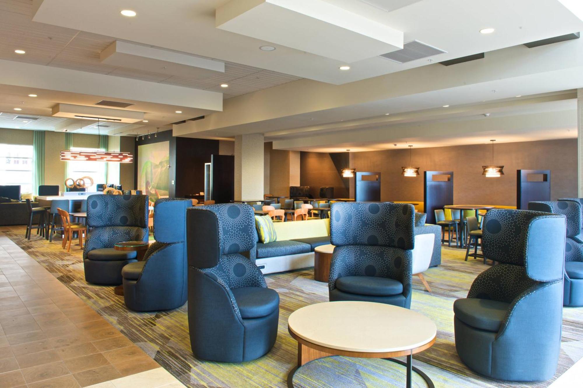 Courtyard By Marriott Seattle Everett Downtown Exterior photo