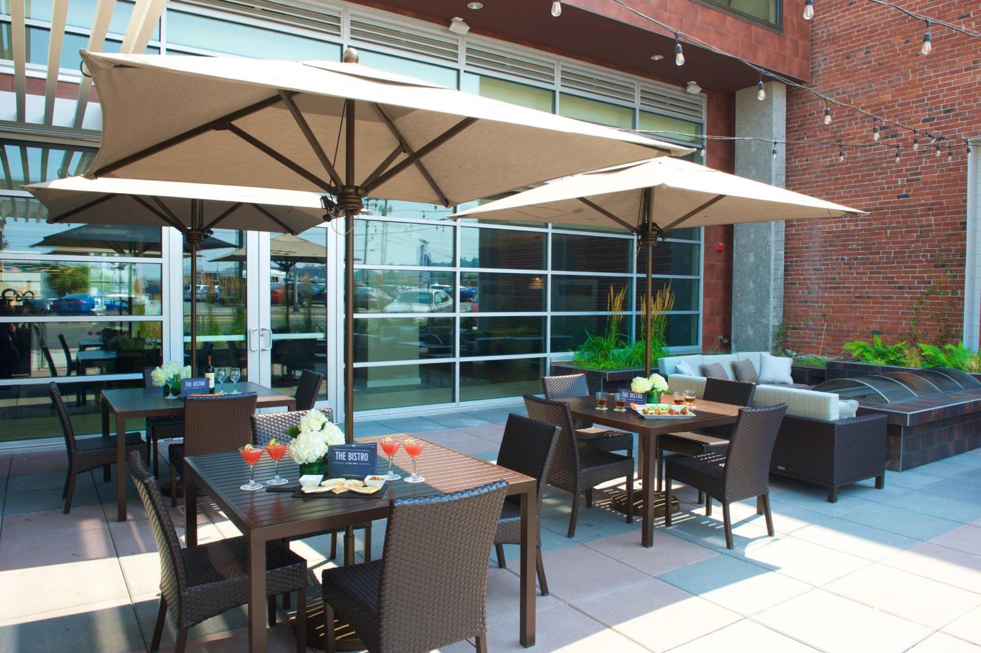 Courtyard By Marriott Seattle Everett Downtown Exterior photo